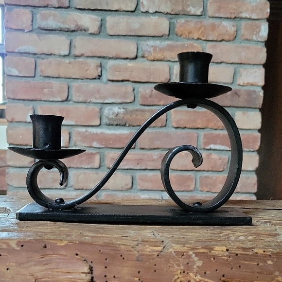 IRON CANDLEABRA - Picture 1 of 5